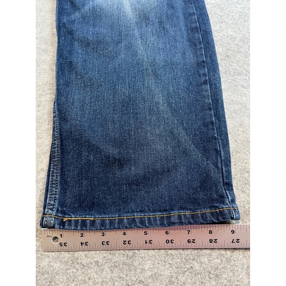 Levis levi 569